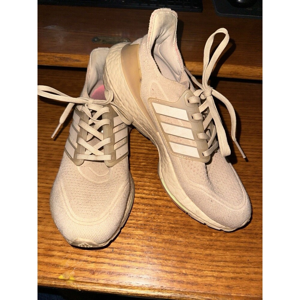 Adidas UltraBoost 21 Ash Pearl Size 7.5 Women Running Jogging Walking EUC